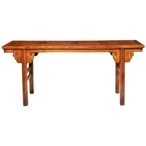 434 - A CHINESE 'YUMU' (ELMWOOD) FORMAL SIDE TABLE CIRCA 1820-1880榉木桌 1820-1880the wood with well-defined ... 