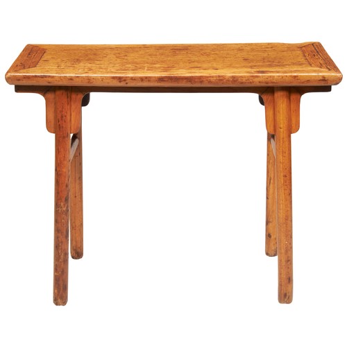 433 - A CHINESE RED BEAN PINE, RECTANGULAR SIDE TABLE 18TH CENTURY红衫木长桌 18世纪of architectural type with spl... 