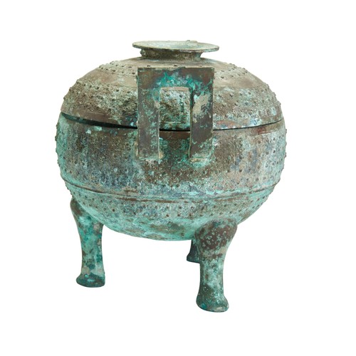 36 - A BRONZE TRIPOD VESSEL 'DING' EASTERN ZHOU(771-256 BC)青铜乳钉雷纹鼎 西周(771-256 公元前)the Eastern Zhou Dynast... 