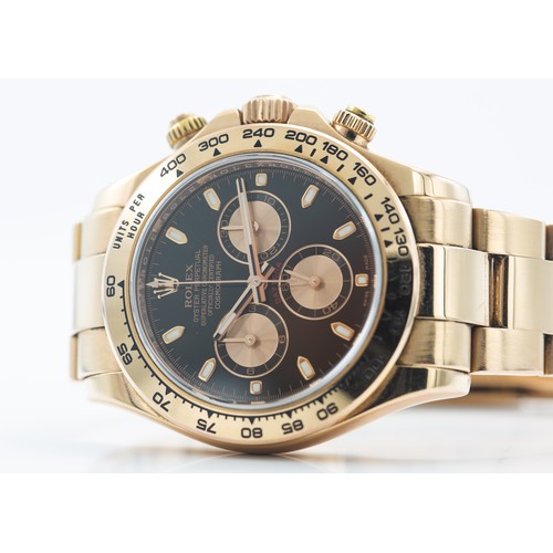 202 - 2009 ROLEX EVEROSE DAYTONA WATCH2009 (116505) Everose Rolex Daytona, one of the most popular Rolexes... 