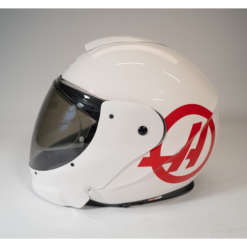 122 - A 'HAAS' F1 SCHUBERTH PIT CREW HELMETA Haas F1 Schuberth Pit Crew Helmet with Haas FI decal, white f... 