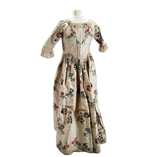 415 - A SPITALFIELD SILK LADY'S ROBE, CIRCA 1740;the silk altered and with later lace trimsmeasures approx... 