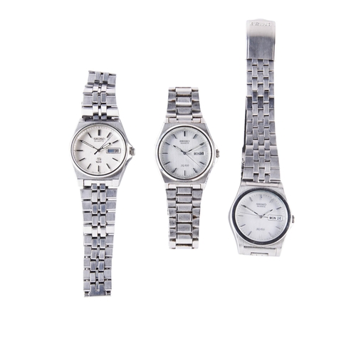 374 - SEIKO SQ 100 QUARTZ WRISTWATCH WITH TEXTURED DIAL AND TWO OTHER SEIKO SQ 100 SILVERTONE WRISTWATCHES