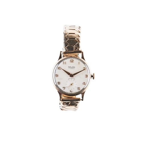 409 - MAJEX 1950'S 9CT GOLD GENTS WRISTWATCH WITH OFF WHITE DIAL AND ARABIC NUMERALS AND FITTED WITH A PLA... 