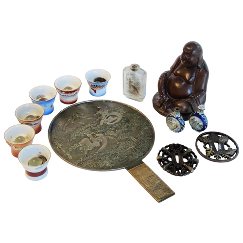 225 - A MIXED GROUP OF CHINESE AND JAPANESE WARES, the lot includes a carved wooden seated Buddha, two dec... 