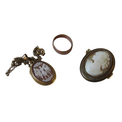 353 - A COLLECTION OF JEWELLERY, INCLUDING 9CT GOLD WEDDING BAND AND TWO CAMEO PENDANTS, along with paste ... 