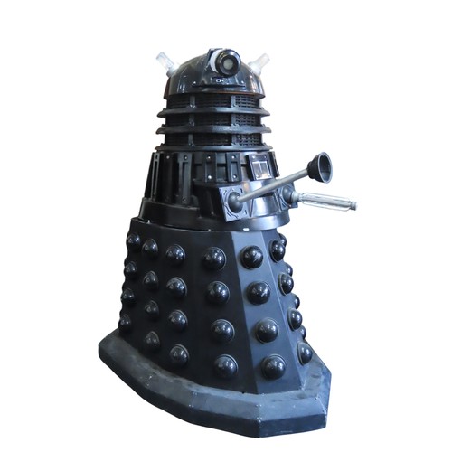 460 - A FULL SIZE REPLICA DALEK, based on props from the newer Dr Who series (2005 onwards), in black live... 