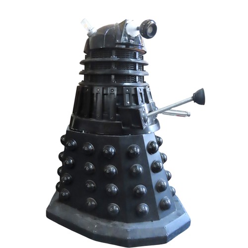 460 - A FULL SIZE REPLICA DALEK, based on props from the newer Dr Who series (2005 onwards), in black live... 