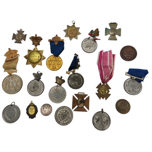 440 - A GROUP OF COMMEMORATIVE MEDALLIONS, relating to the coronation of Queen Victoria