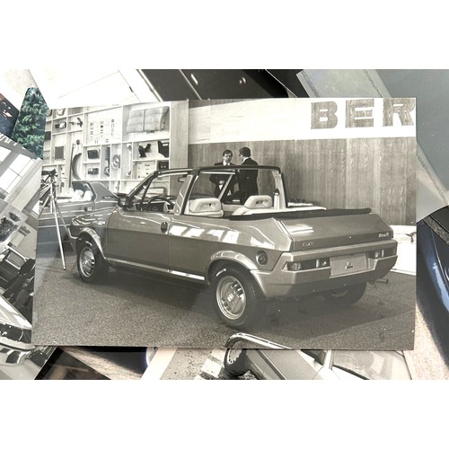 155 - 75+ PERIOD PRESS AND PRIVATE PHOTO PRINTSFord/Austin-Rover/Vauxhall press images of the 1970s, 80s, ... 