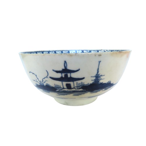 508 - A LATE 18TH CENTURY WORCESTER BOWL, the sides painted with traditional Chinese rural scenes, with an... 