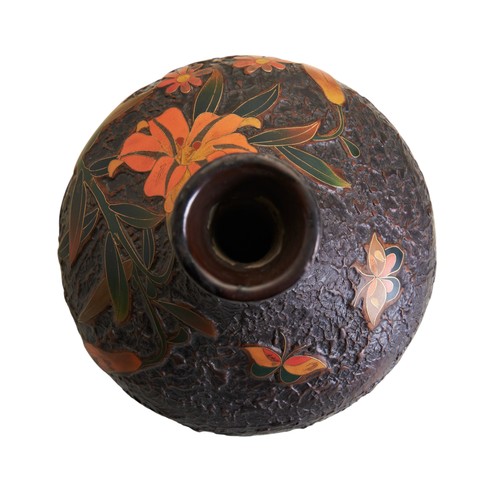 6 - A JAPANESE TOTAI SHIPPO 'TREE BARK' CLOISONNE VASE CIRCA 1900decorated with brightly coloured flower... 