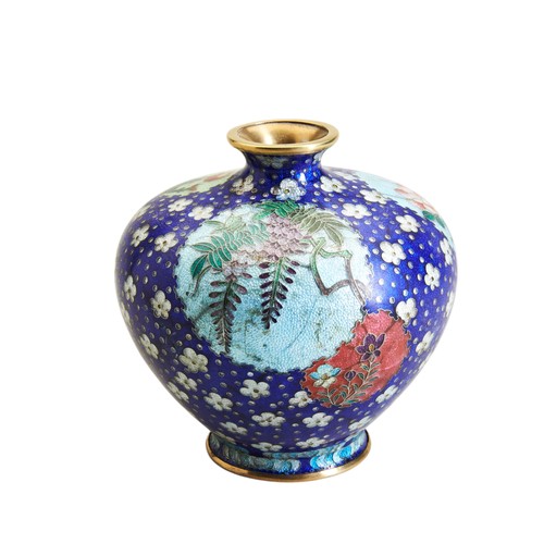 12 - A SMALL JAPANESE GINBARI JAR AND COVERMEIJI PERIOD (1868-1912)the sides decorated with iris's, again... 