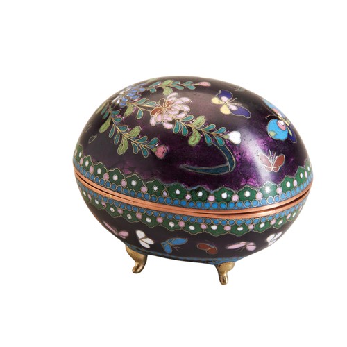 13 - A JAPANESE GINBARI EGG-SHAPED BOX AND COVERMEIJI PERIOD (1868-1912)decorated with crysanthemums and ... 