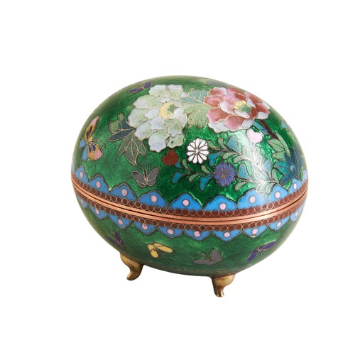 13 - A JAPANESE GINBARI EGG-SHAPED BOX AND COVERMEIJI PERIOD (1868-1912)decorated with crysanthemums and ... 