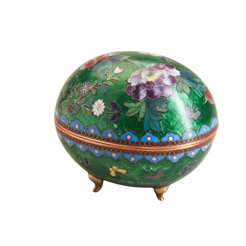 13 - A JAPANESE GINBARI EGG-SHAPED BOX AND COVERMEIJI PERIOD (1868-1912)decorated with crysanthemums and ... 