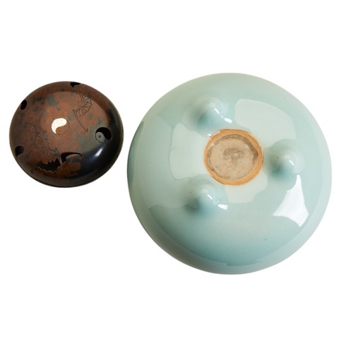 38 - A FINE JAPANESE CELADON KORO AND COVER20TH CENTURYof compressed ovoid form, with a pierced bronze an... 