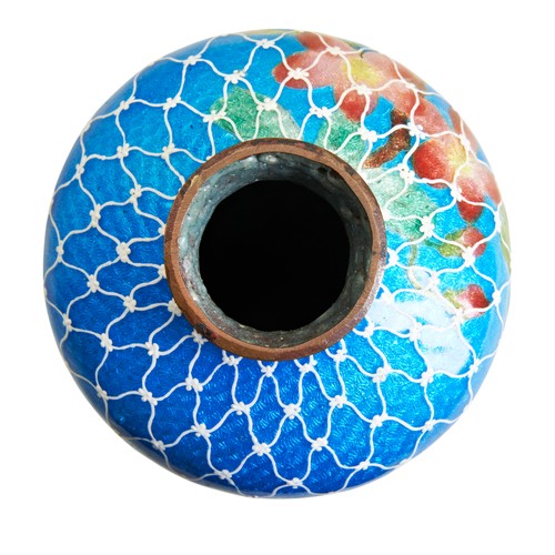 A RARE JAPANESE MORIAGE FISHNET CLOISONNÉ ENAMEL VASEATTRIBUTED TO