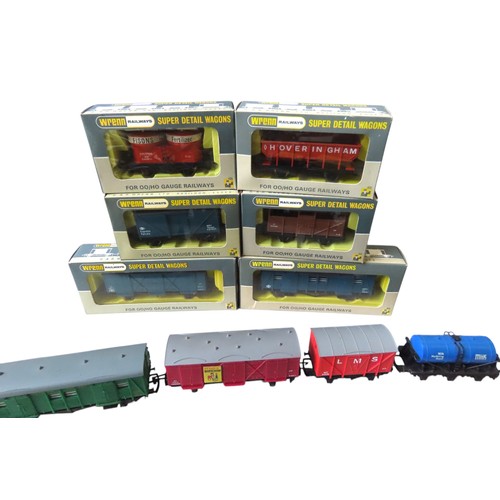 374 - Wrenn OO/HO Rolling Stock including six boxed items and various loose rolling stock.