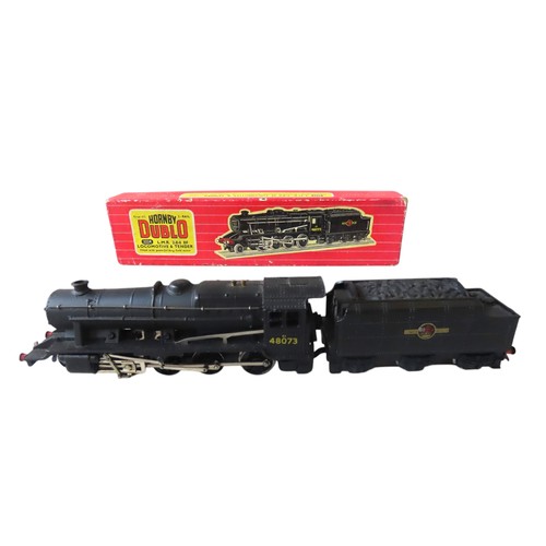 385 - Hornby Dublo LMR 2-8-0 8F Locomotive and Tender, boxed but used, a Dublo 2-6-4 tank loco, unboxed, a... 