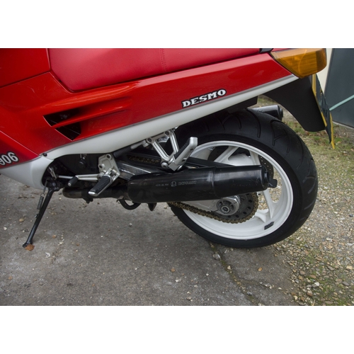 62 - 1990 Ducati Paso 906Registration Number:  H665 VGTFrame Number: ZDM906PC-001543Engine Number: 001445... 