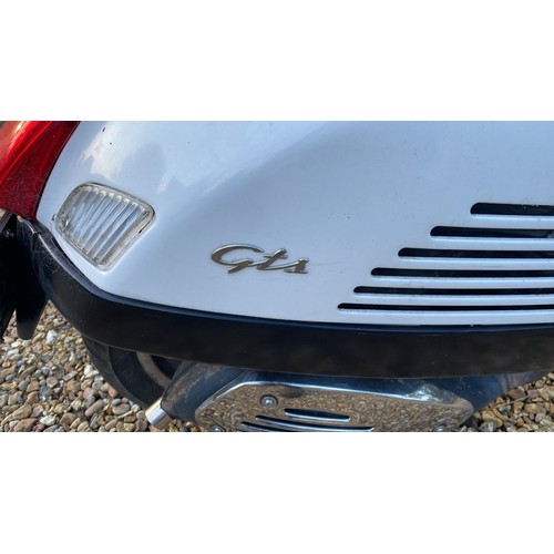 103 - 2010 Vespa GTS 125Registration Number: LJ10 EGDFrame Number: ZAPM4530000009373Engine Number: M455M97... 