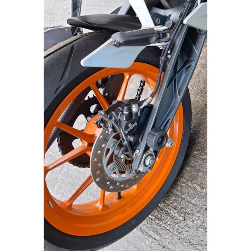 110A - 2013 KTM 390 DukeRegistration Number: FL63 PWYFrame Number: VBKJGJ407DC208153Engine Number: 03902016... 