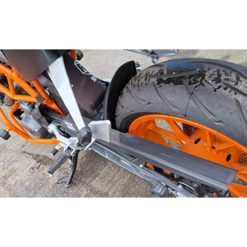 110A - 2013 KTM 390 DukeRegistration Number: FL63 PWYFrame Number: VBKJGJ407DC208153Engine Number: 03902016... 