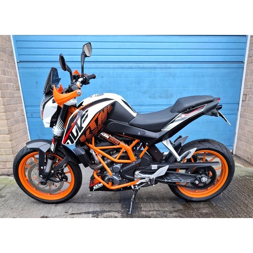 110A - 2013 KTM 390 DukeRegistration Number: FL63 PWYFrame Number: VBKJGJ407DC208153Engine Number: 03902016... 