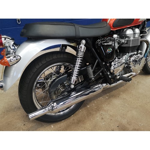 35 - 2002 Triumph Bonneville Centennial
Registration Number: WJ52 PHYFrame Number: SMTTJ902TM3161641Engin... 