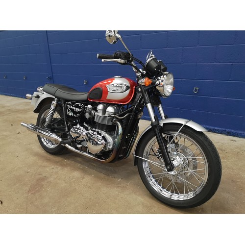 35 - 2002 Triumph Bonneville Centennial
Registration Number: WJ52 PHYFrame Number: SMTTJ902TM3161641Engin... 