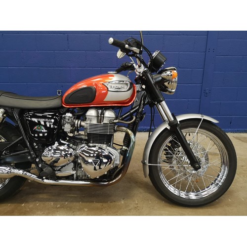 35 - 2002 Triumph Bonneville Centennial
Registration Number: WJ52 PHYFrame Number: SMTTJ902TM3161641Engin... 