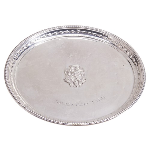 140 - A SILVER CARD TRAY SHEFFIELD 1988 the circular form tray with a central relief portrait plaque of Ri... 