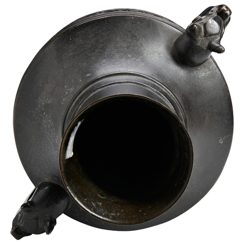 148 - A LARGE ARCHAISTIC GOLD AND SILVER INLAID BRONZE VASEMING DYNASTY, 17TH CENTURY兽耳铜壶 明 十七世纪of baluste... 