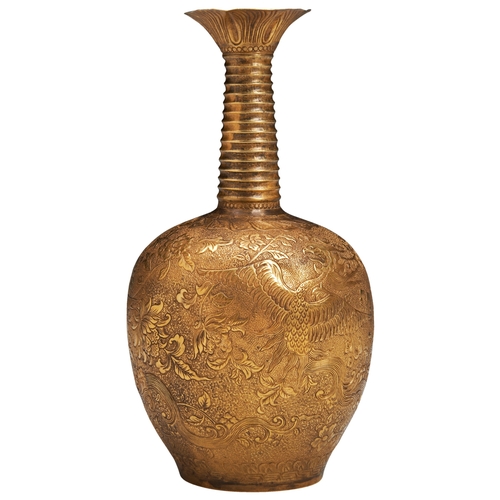 152 - A RARE GOLD 'DOUBLE-PHOENIX' VASETANG DYNASTY (618-907)唐 錾花凤凰金瓶the ribbed slender neck with flower h... 