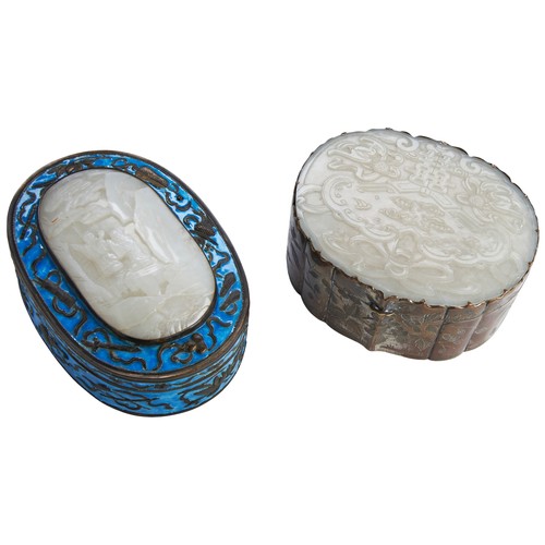 106 - A BLUE GROUND CIRCULAR BOXTHE JADE 18TH CENTURY; THE BOX 19TH CENTURY铜嵌玉盒盖两件  十八/十九世纪 cast with the ... 