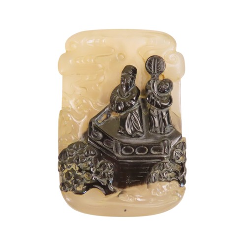 CARVED AGATE PENDANT,20TH CENTURY