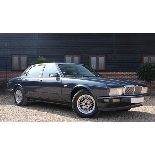 1990 Jaguar XJ40 4.0 Sovereign Registration Number: G410