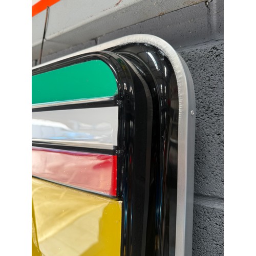 109 - LARGE FERRARI DEALER ILLUMINATED LIGHTBOXThis rare and highly sought after large Ferrari illuminated... 