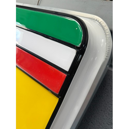 113 - LARGE FERRARI DEALER ILLUMINATED LIGHTBOXThis rare and highly sought after large Ferrari illuminated... 