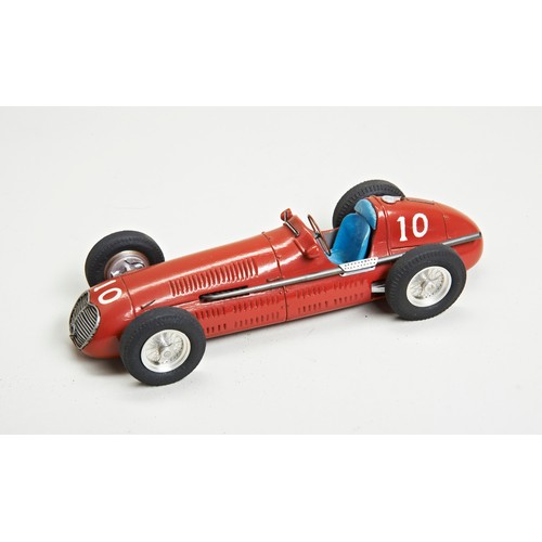 102 - A COLLECTION OF SCRATCH BUILT 1950S-60S GRAND PRIX MODELS1961 FERRARI DINO 156 SHARKNOSEA 1:24 scrat... 
