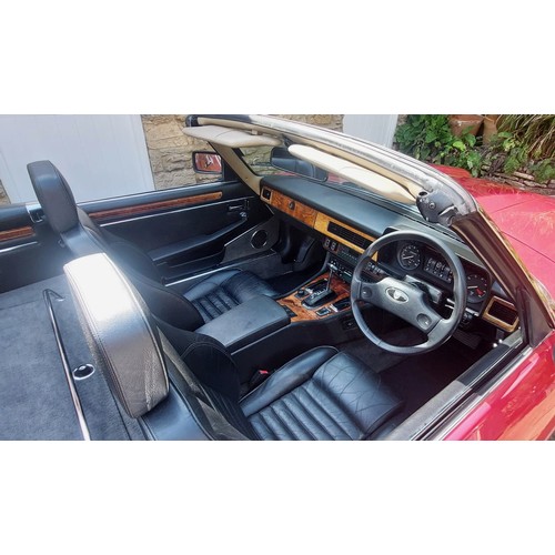 217 - 1989 Jaguar XJ-S ConvertibleRegistration Number: TBAChassis Number: SAJJNADW3DB157657Recorded Mileag... 