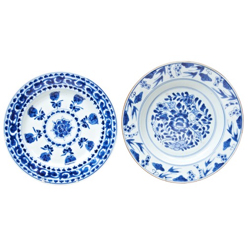 124 - TWO BLUE AND WHITE DISHESKANGXI PERIOD (1662-1722)each with foliate painted decoration (2)23cm &... 