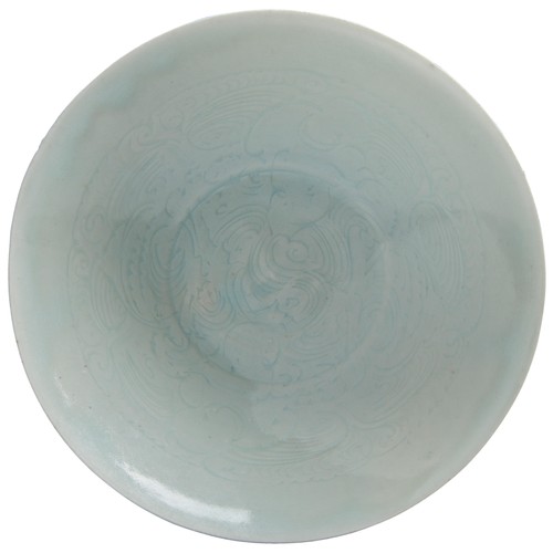 11 - A FINE QINGBAI-GLAZED BOWL WITH INCISED FLORAL DECORATIONSOUTHERN SONG DYNASTY (1127–1279)青白卷草纹碗 南宋 ... 