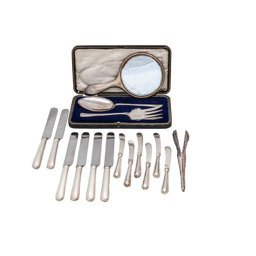 17 - CASED SILVER CAKE SERVERSSheffield, 1924, six butter knives with silver handles, six table knives wi... 