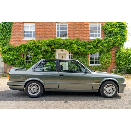 215 - 1988 BMW 320is (E30)                                                      Registration Number: E446 ... 
