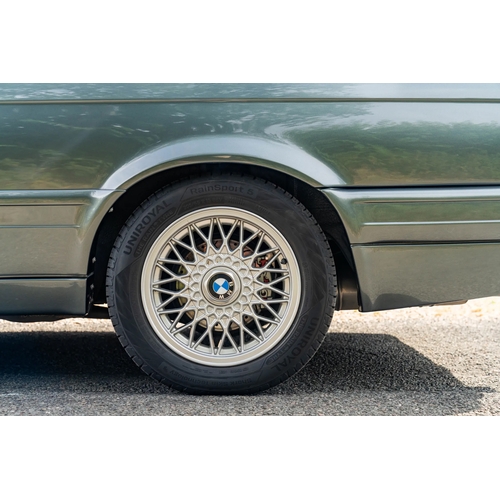 215 - 1988 BMW 320is (E30)                                                      Registration Number: E446 ... 