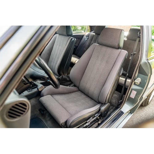 215 - 1988 BMW 320is (E30)                                                      Registration Number: E446 ... 