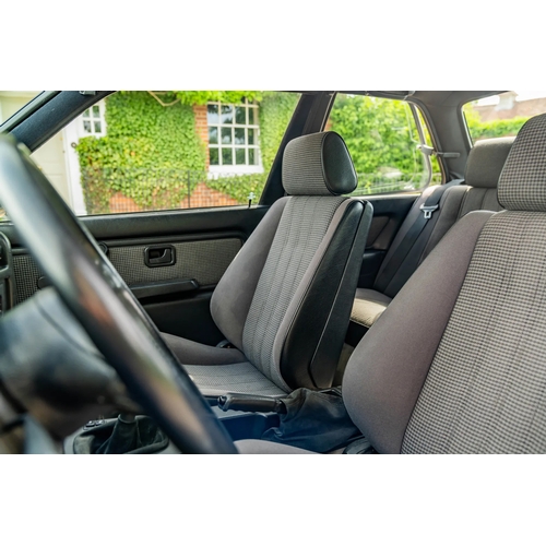 215 - 1988 BMW 320is (E30)                                                      Registration Number: E446 ... 