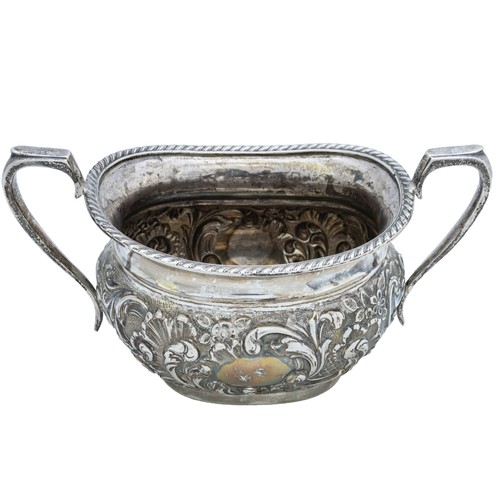 52 - A GEORGE III SILVER SUGAR BOWLLONDON 1793311 grams